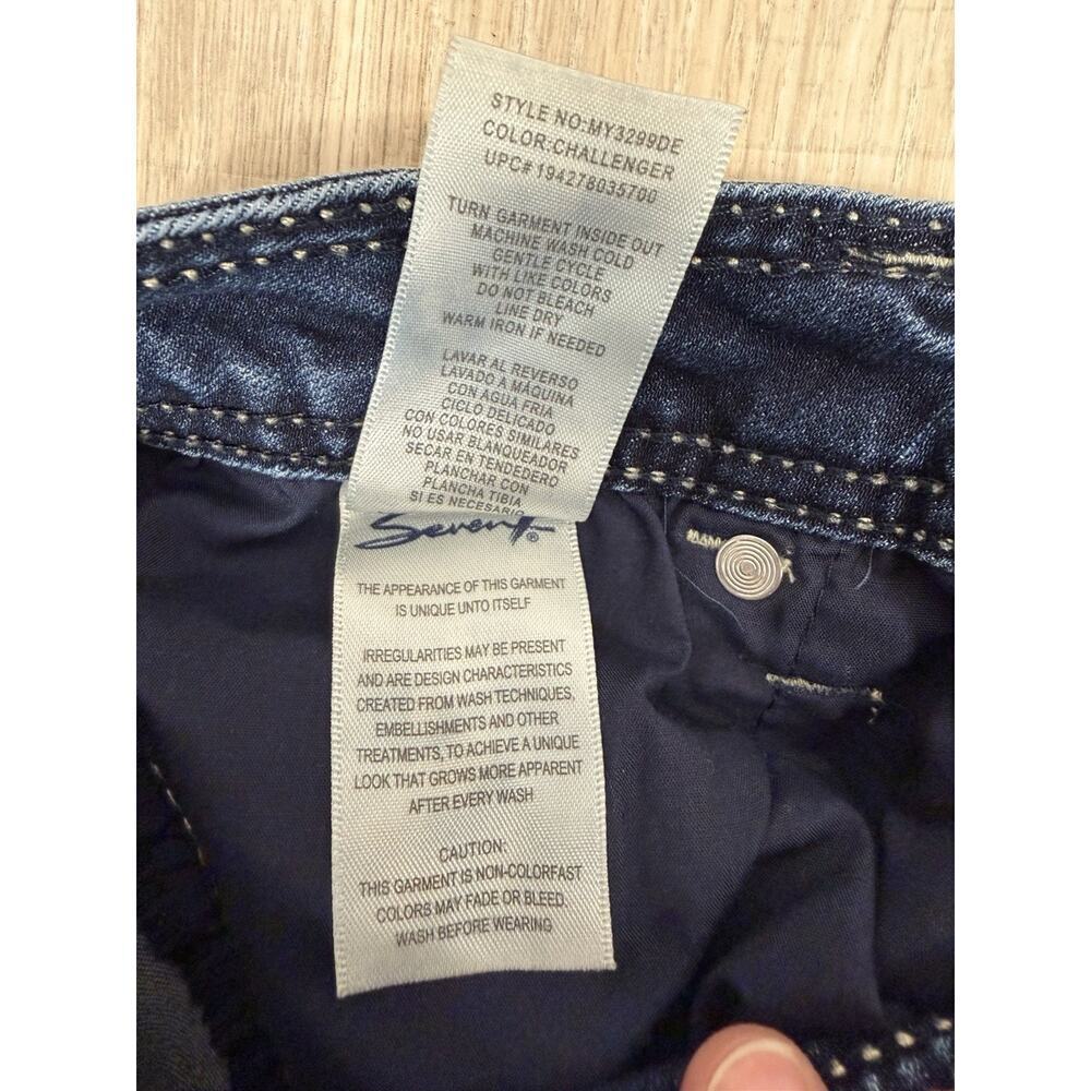 Seven7 Women’s Dark Wash Denim Shorts Size 10 Cuffed Stretch Jean Shorts - Picture 7 of 11